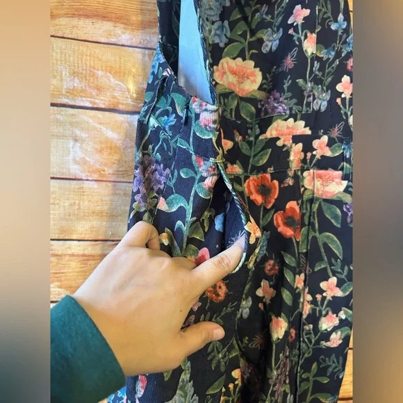 Cider Women’s Black Floral Print Botanical Corduroy Overalls Jumpsuit Size 0XL - Picture 2 of 6